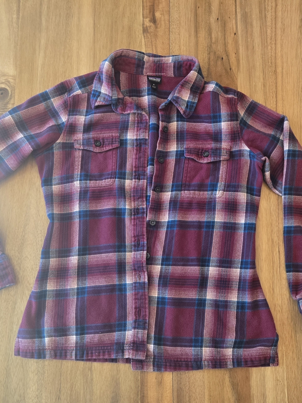 Patagonia womens Flord flannel Plaid Button-Down Shirt, oxblood red